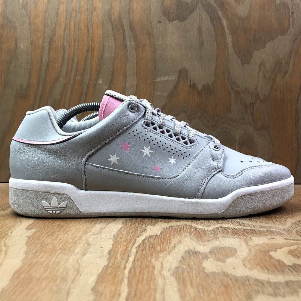 adidas SlamCourt Womens Size 11 Shoes Gray White Low Top Skateboarding Sneakers